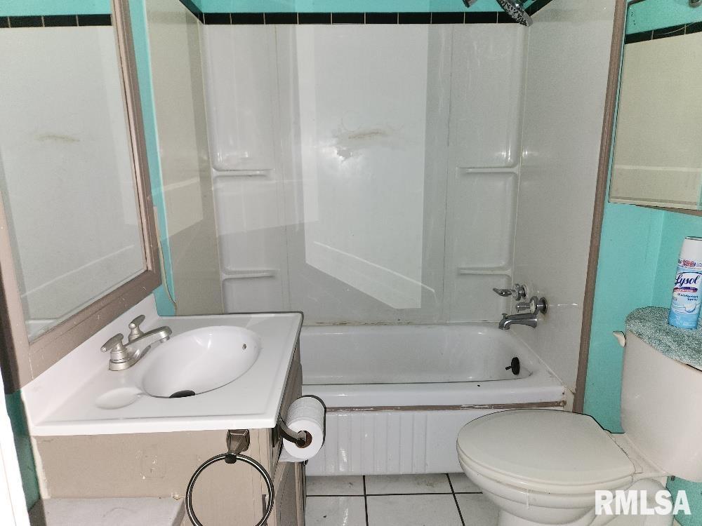 215 North 8th Street Mount Vernon, IL 62864 - Photo 6 of 27