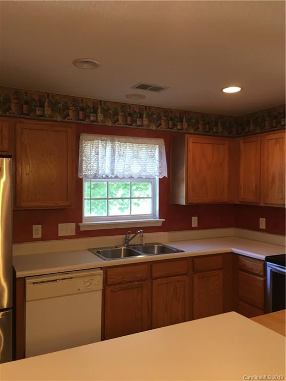 102 Rhett Court Fort Mill, SC 29715 - Photo 6 of 16 Gallery Image 6