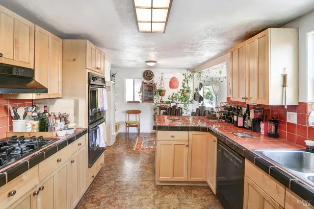 $772,500 | 740-742 West Verano Avenue, Sonoma, CA 95476