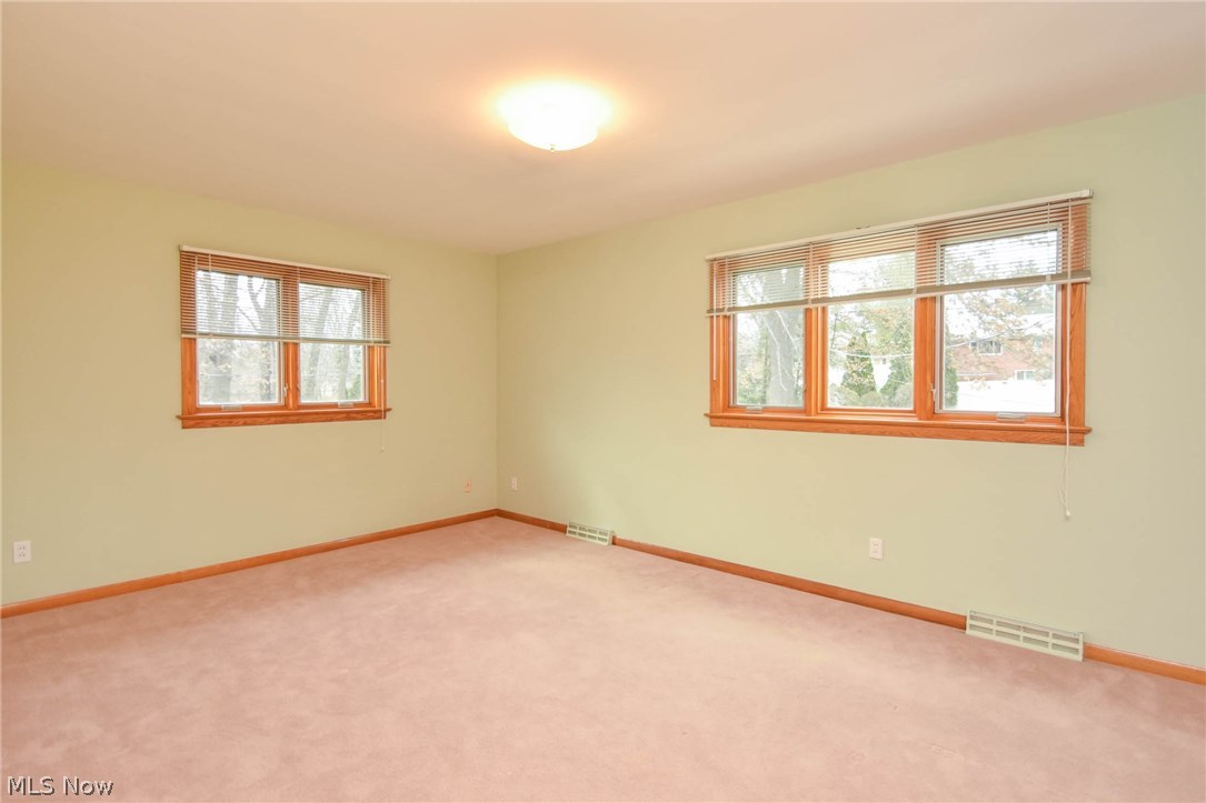 2035 Burlington Road Akron, OH 44313 - Photo 16 of 19