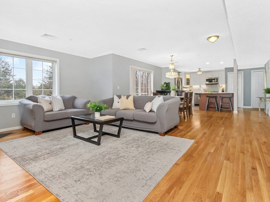 7 Conant Road, Unit 13 Winchester, MA 01890 - Photo 7 of 23