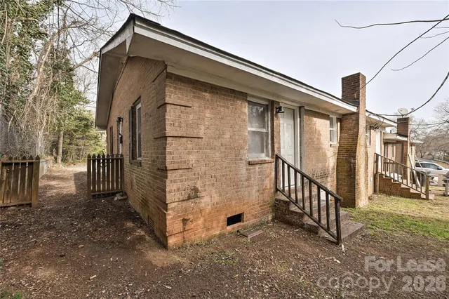 $1,275 | 300 East Hudson Street, Monroe, NC 28112