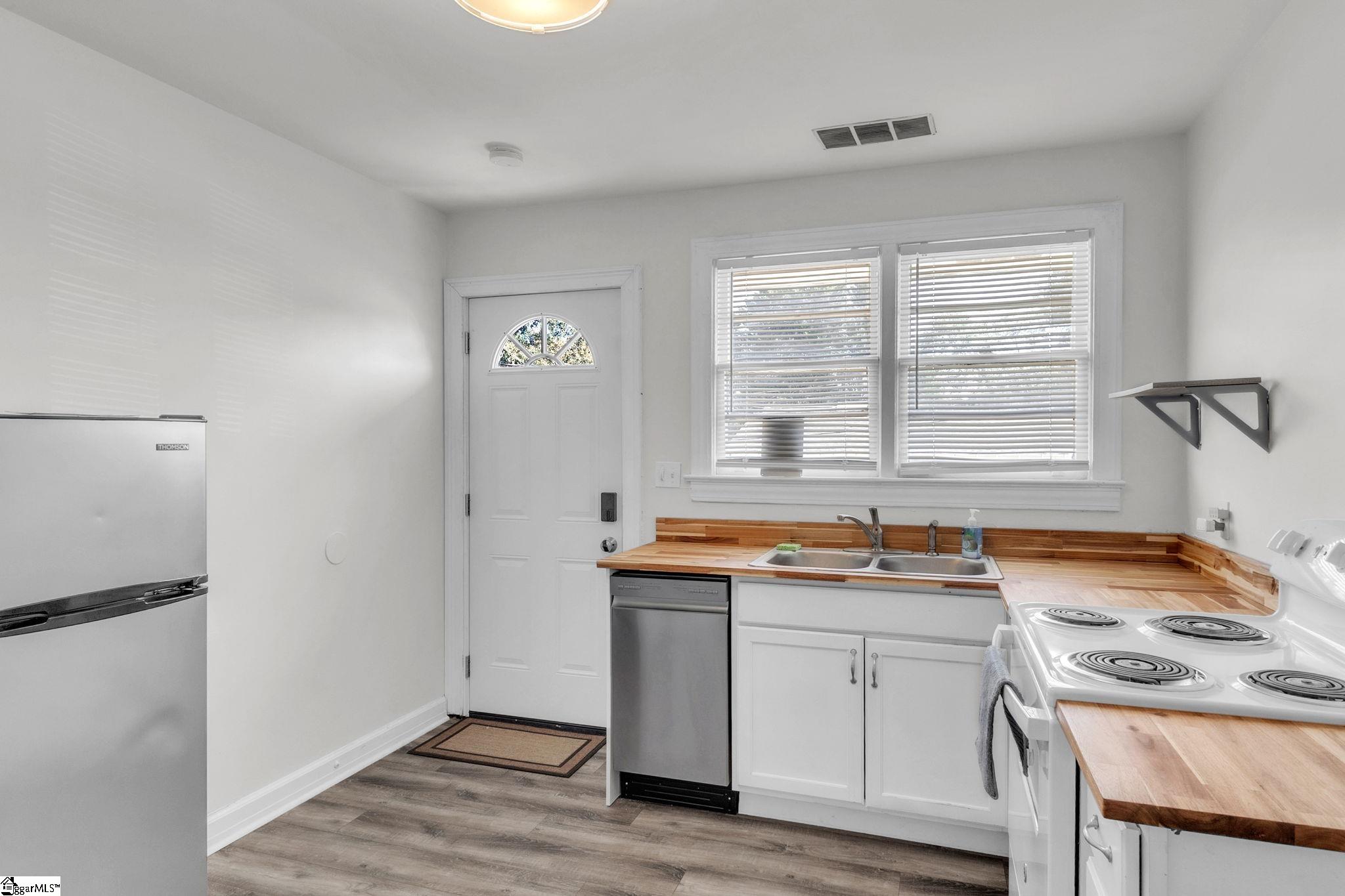 109 Dime Street Greenville, SC 29607 - Photo 7 of 25