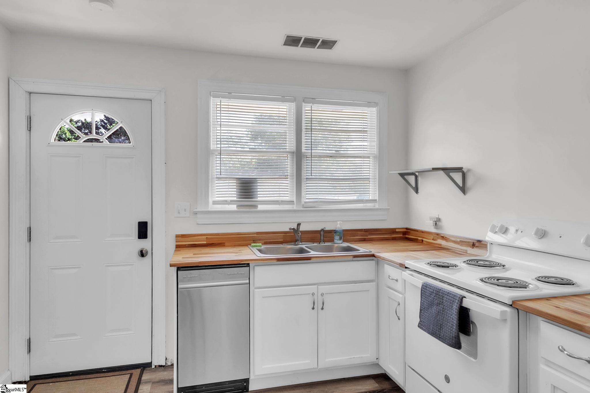 109 Dime Street Greenville, SC 29607 - Photo 9 of 25