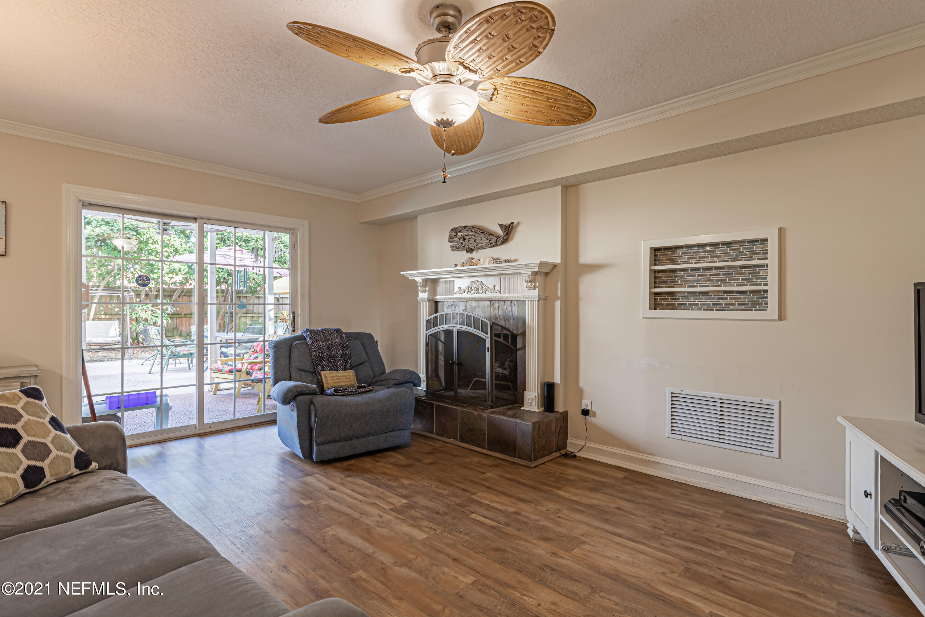 6005 Briar Forest Road North Jacksonville, FL 32277 - Photo 16 of 32 3 Family Room