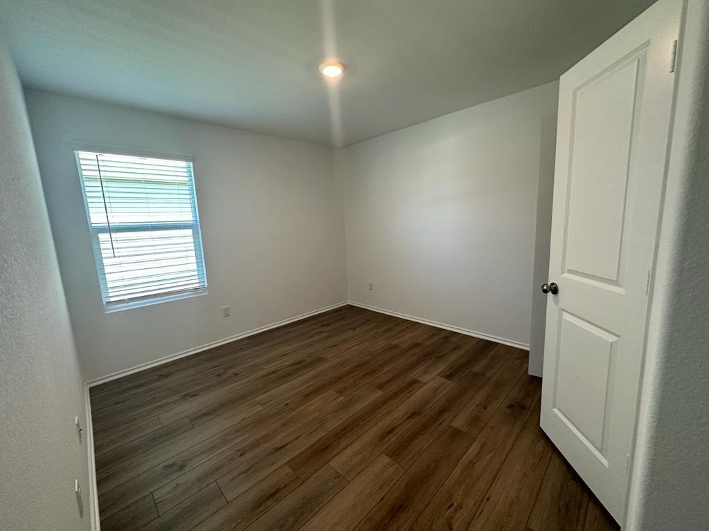 183 Otter Road Kyle, TX 78640 - Photo 5 of 40