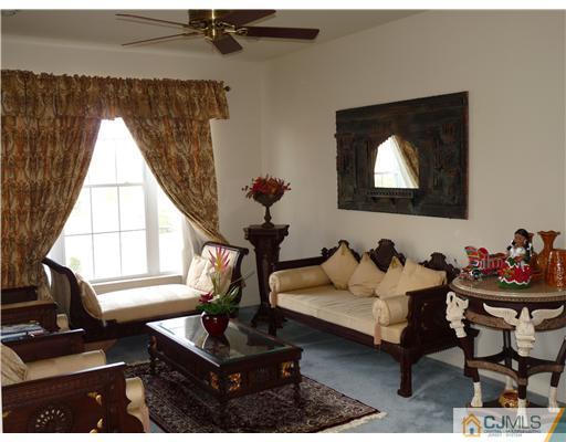 47 Lexington Road Monmouth Junction, NJ 08852 - Photo 3 of 13