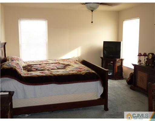 47 Lexington Road Monmouth Junction, NJ 08852 - Photo 8 of 13