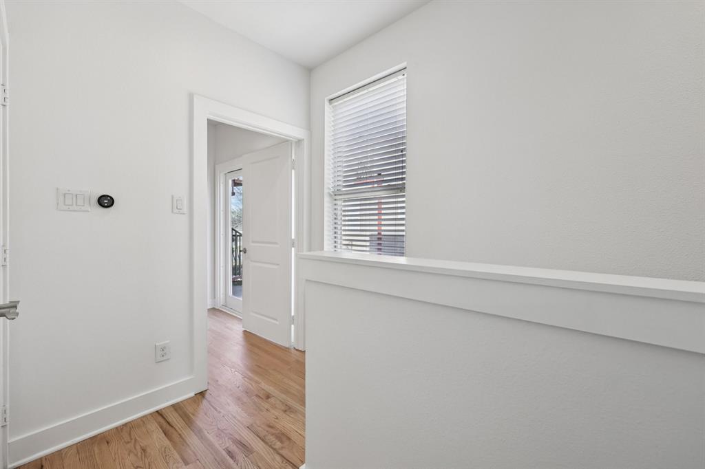 1511 Bluff Ridge Way Dallas, TX 75206 - Photo 17 of 39