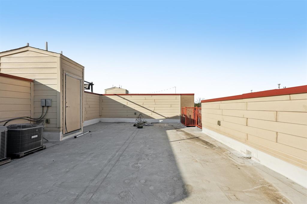 1511 Bluff Ridge Way Dallas, TX 75206 - Photo 34 of 39 Rooftop