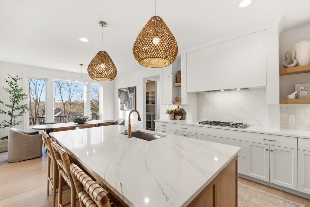 11184 Johnson Ridge Eden Prairie, MN 55347 - Photo 10 of 52