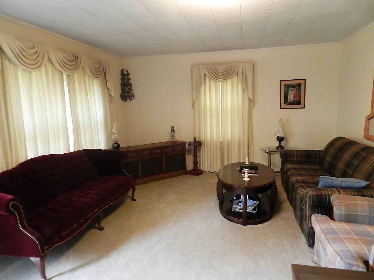 412 Indian Springs Road Blacksburg, SC 29702 - Photo 3 of 15