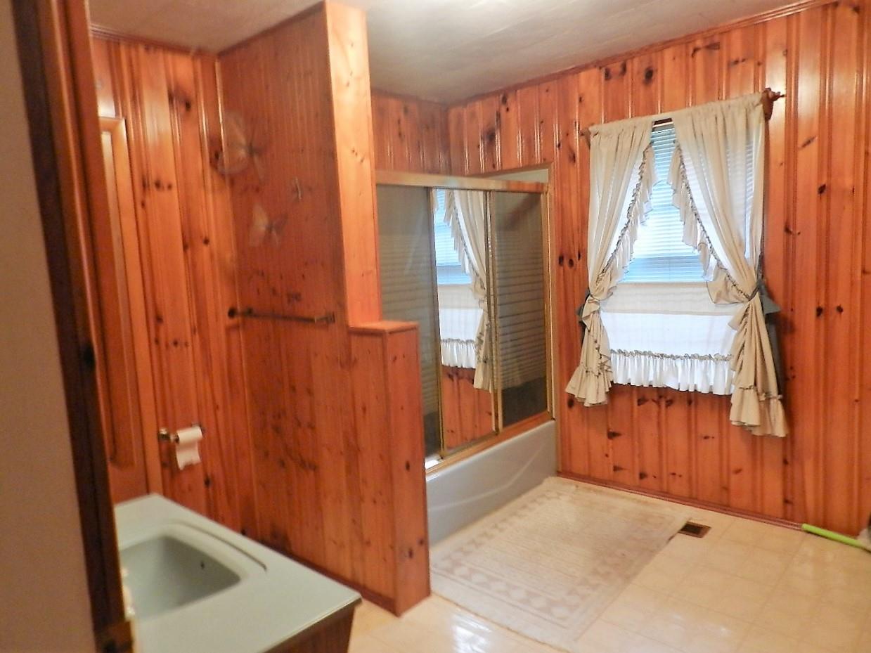 412 Indian Springs Road Blacksburg, SC 29702 - Photo 7 of 15