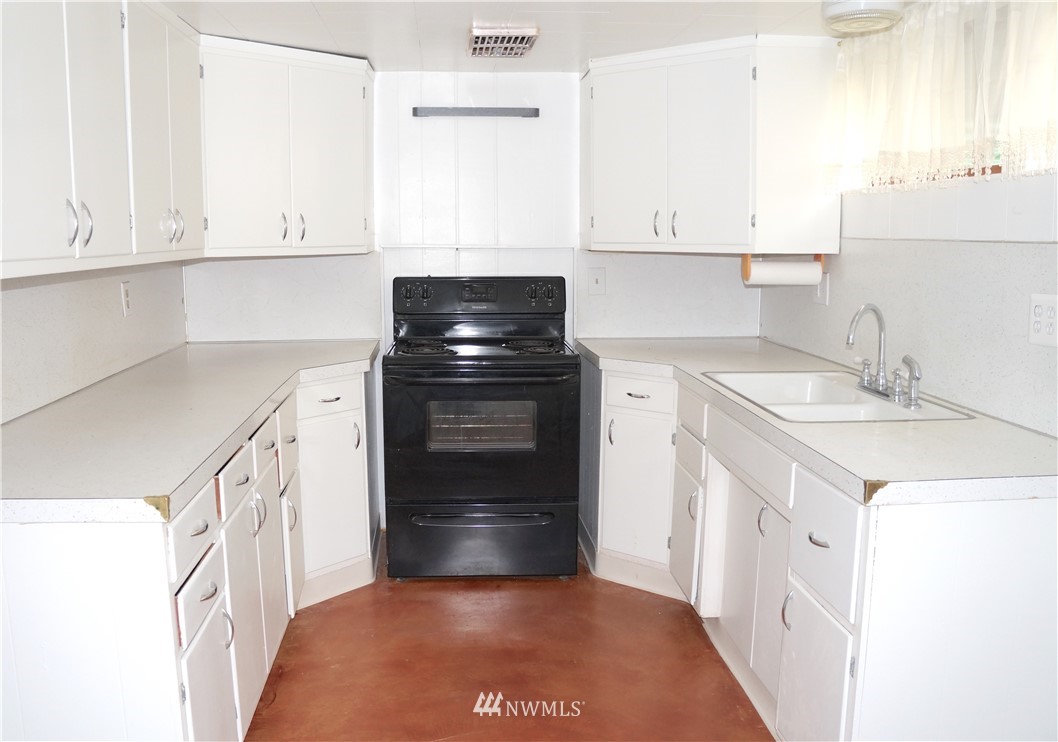 649 Southwest Berry Lake Road Port Orchard, WA 98367 - Photo 15 of 24 Gallery Image 15