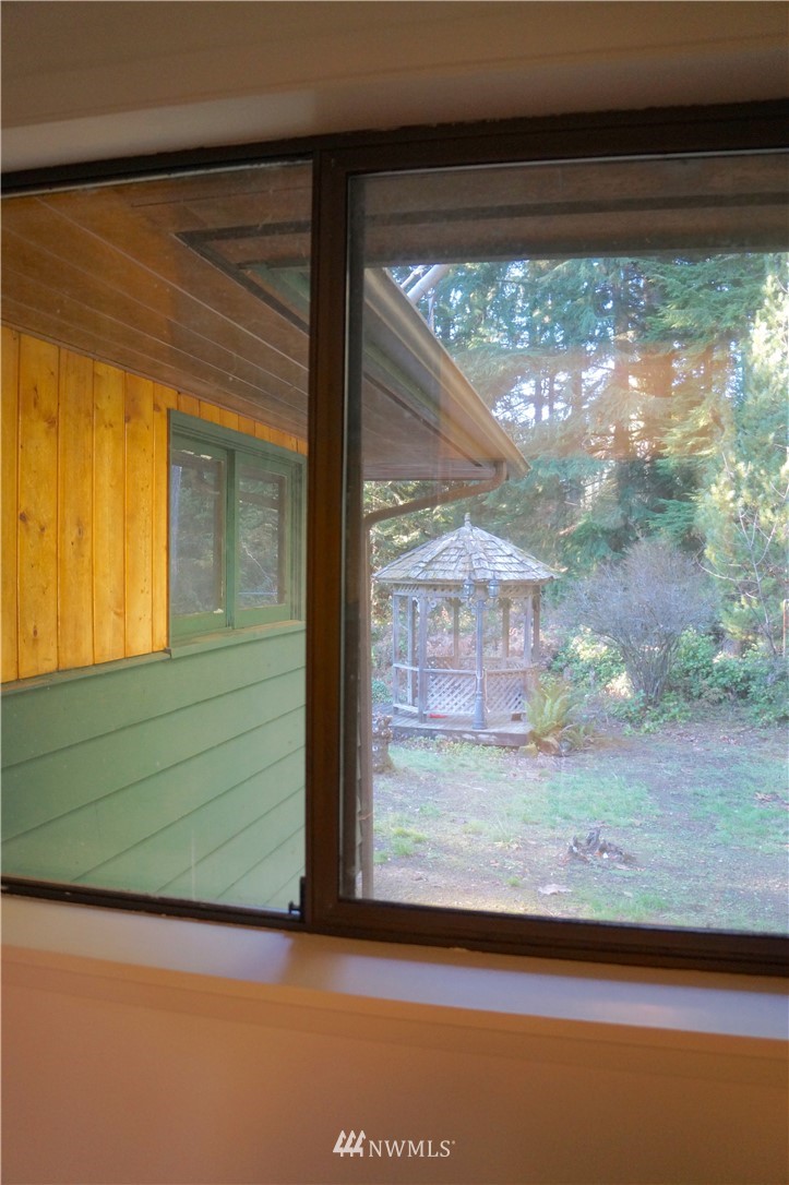 649 Southwest Berry Lake Road Port Orchard, WA 98367 - Photo 10 of 24 Gallery Image 10