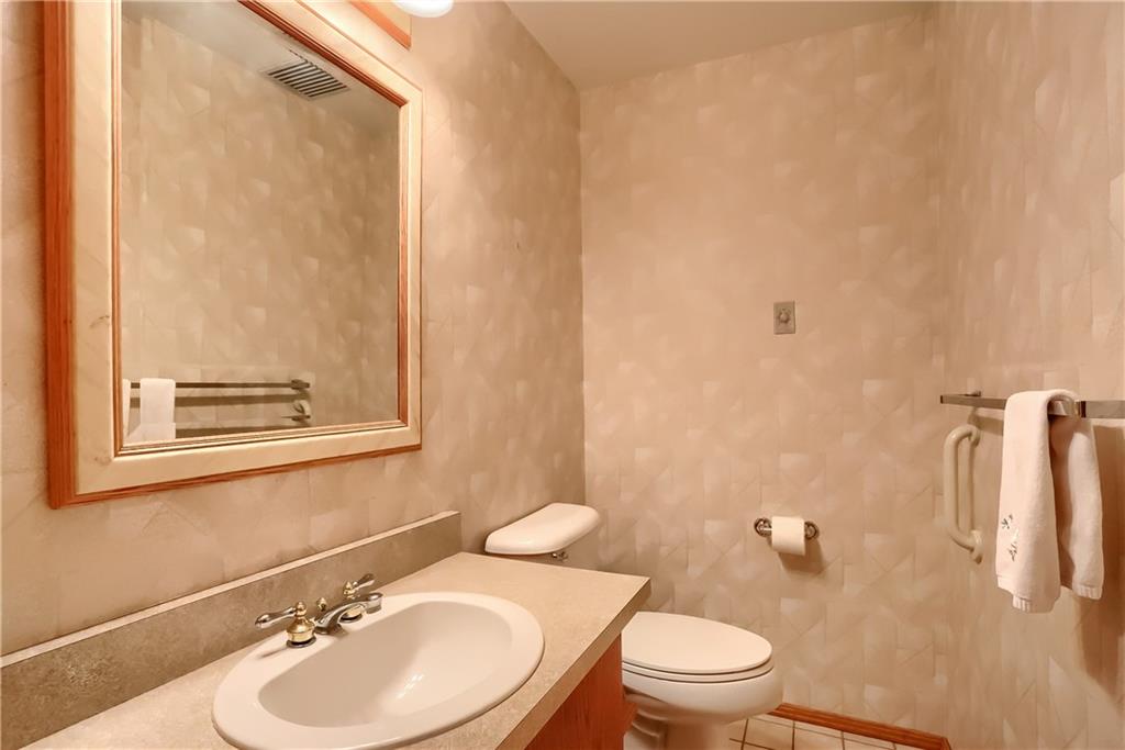 224 Gentry Road Coraopolis, PA 15108 - Photo 11 of 25 Gallery Image 11