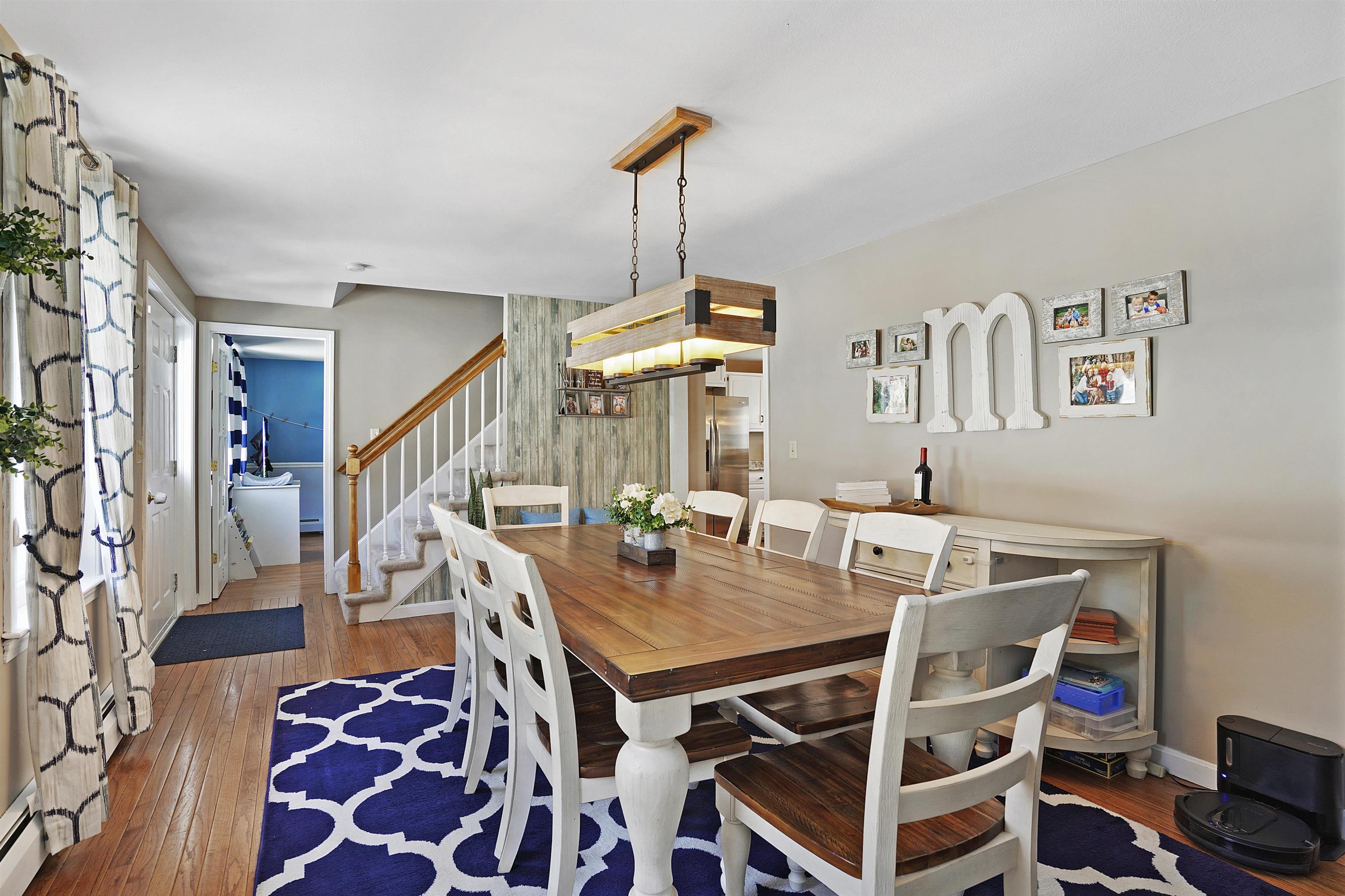 23 Montgomery Farm Road Derry, NH 03038 - Photo 2 of 40