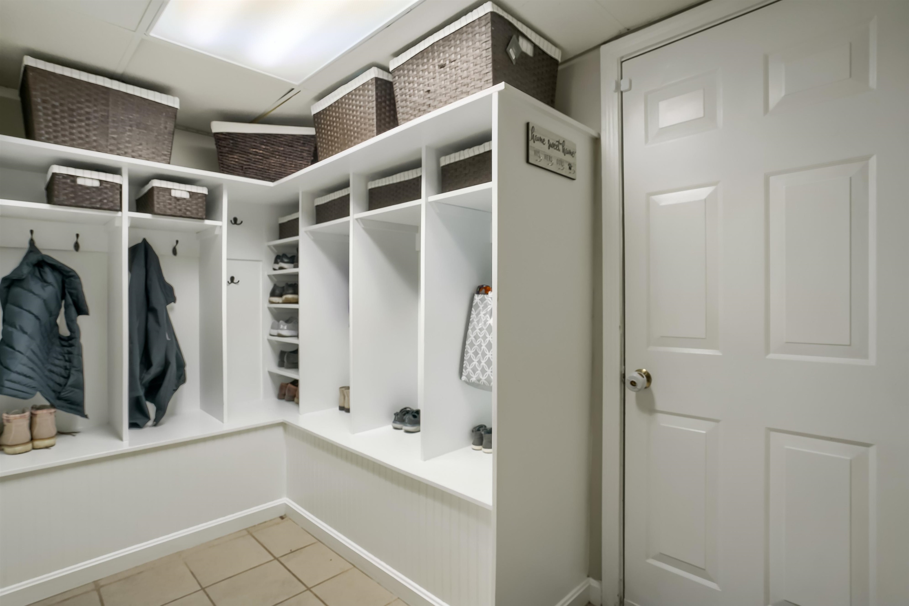 23 Montgomery Farm Road Derry, NH 03038 - Photo 25 of 40