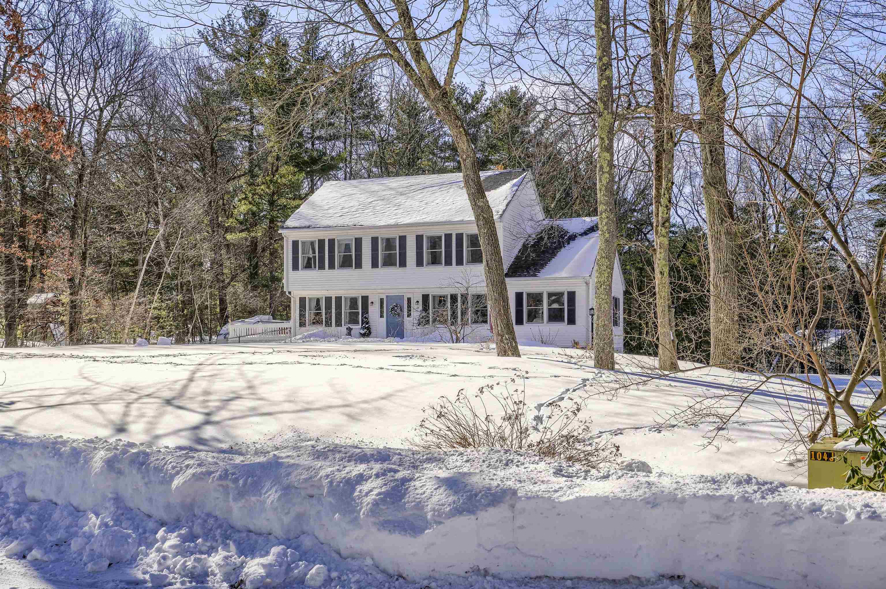 23 Montgomery Farm Road Derry, NH 03038 - Photo 33 of 40