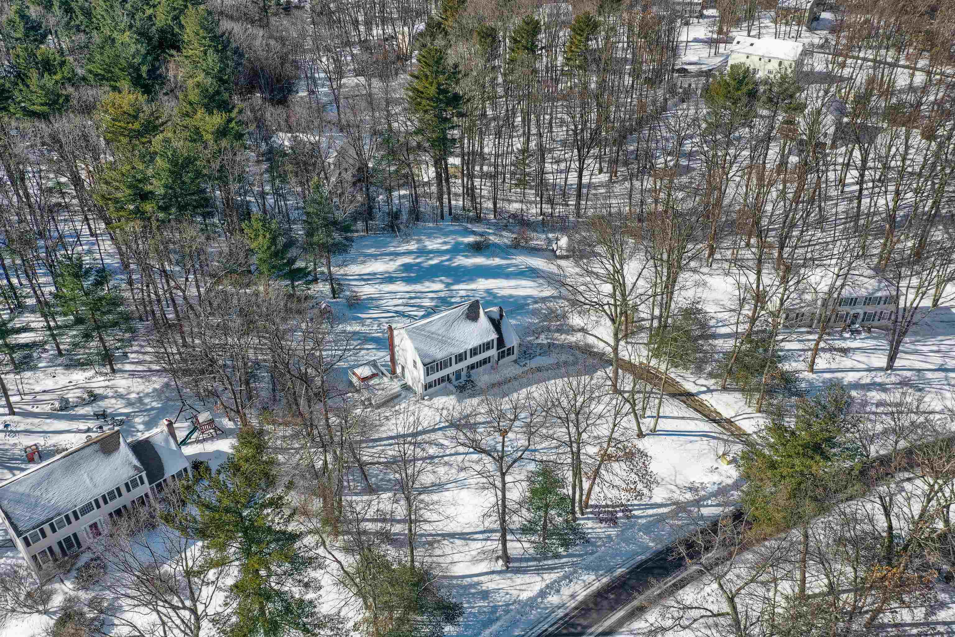23 Montgomery Farm Road Derry, NH 03038 - Photo 35 of 40