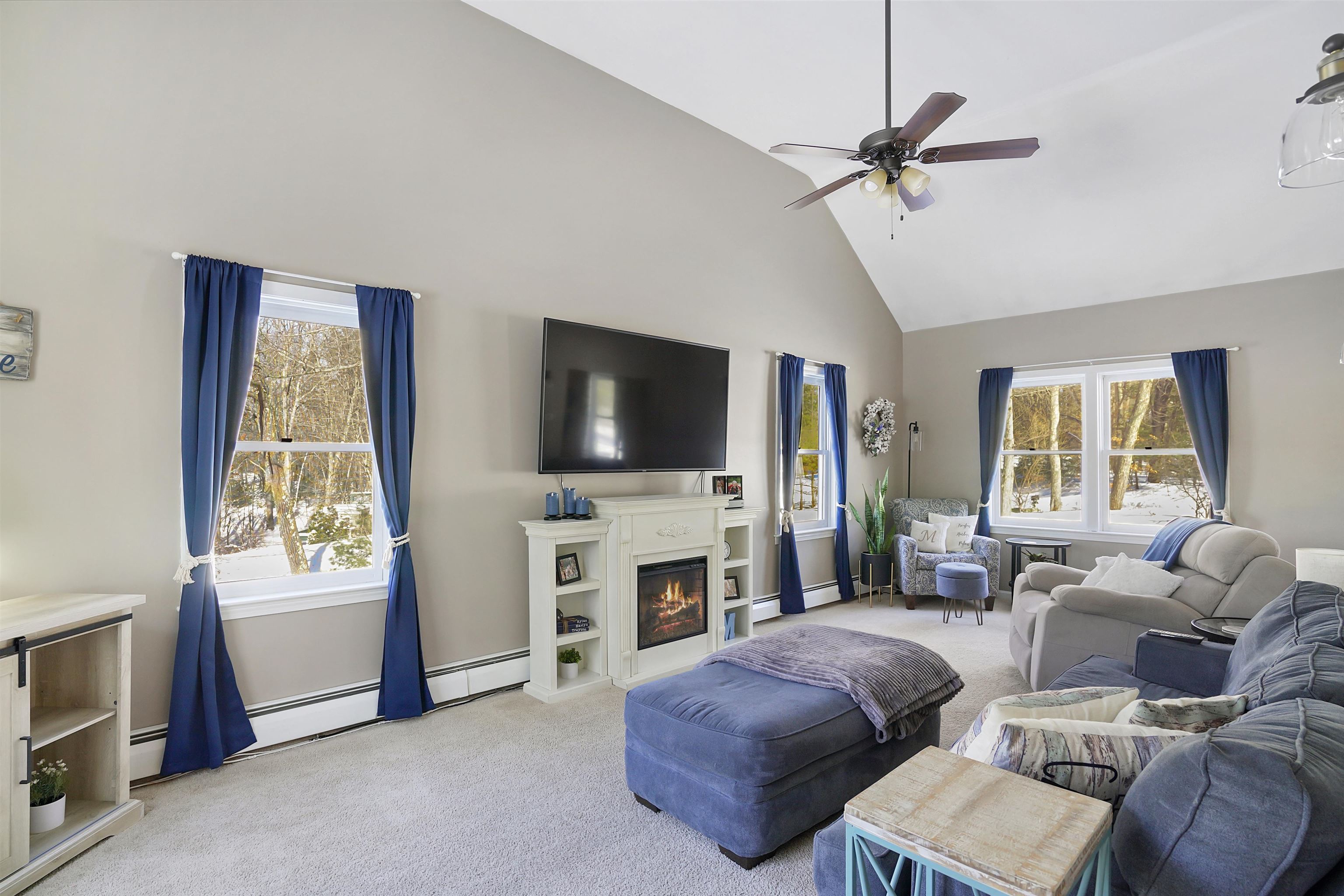 23 Montgomery Farm Road Derry, NH 03038 - Photo 5 of 40