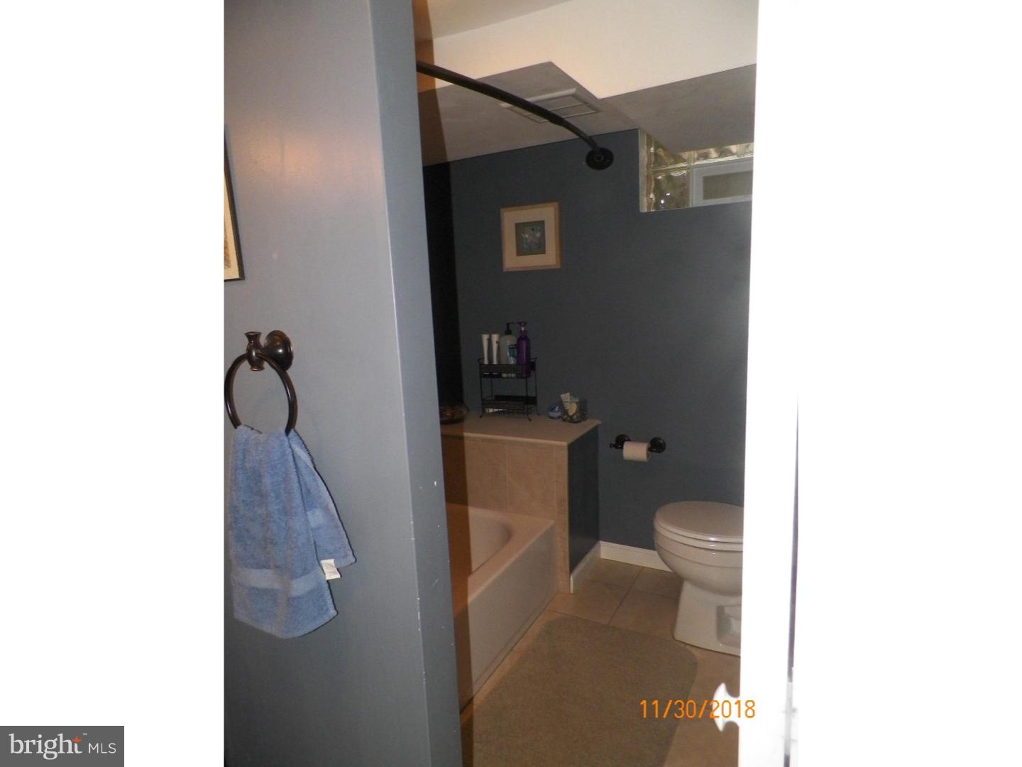 277 School Lane Springfield, PA 19064 - Photo 8 of 31 Bathroom