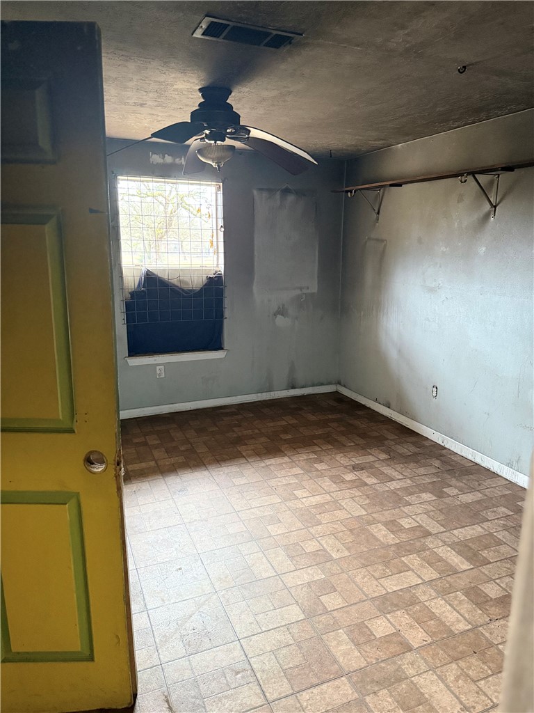 245 Golfview Drive Normangee, TX 77871 - Photo 4 of 12