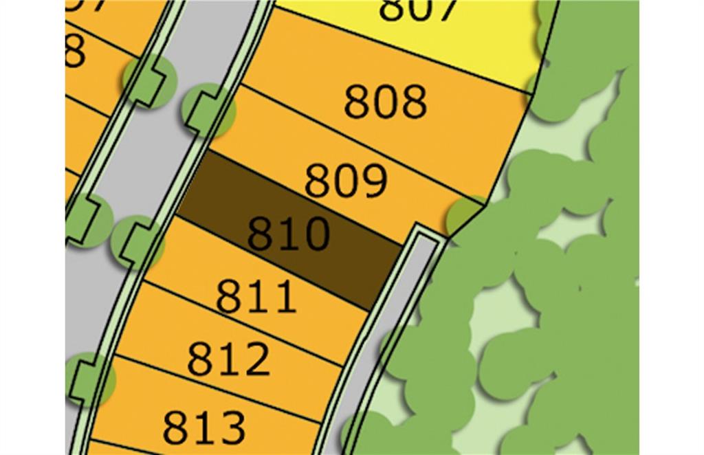 11774 Serenbe Road Chattahoochee Hills, GA 30268 - Photo 2 of 2 a street sign that is on a pole