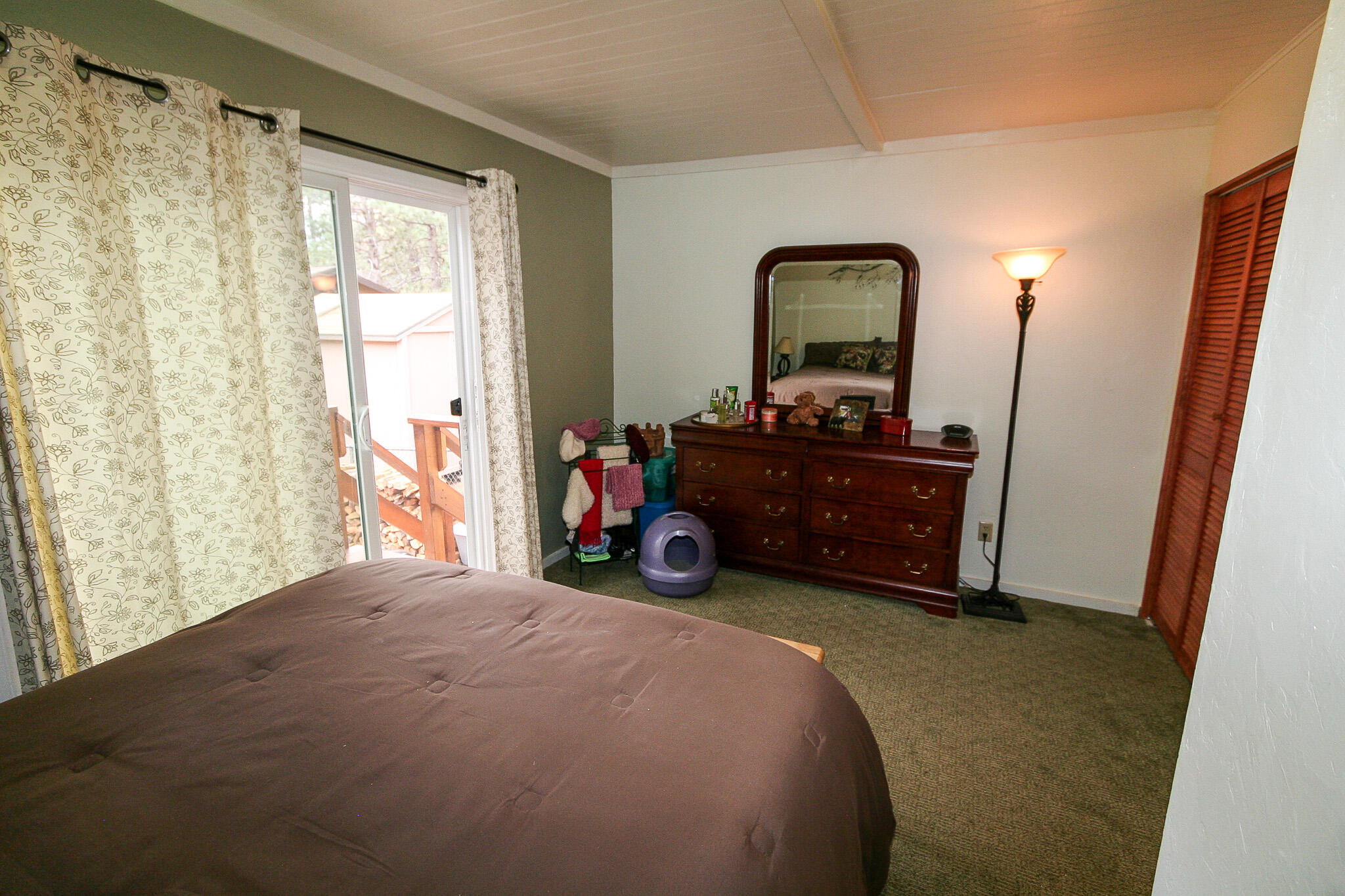 607 Spruce Lane Sugarloaf, CA 92386 - Photo 11 of 21 032