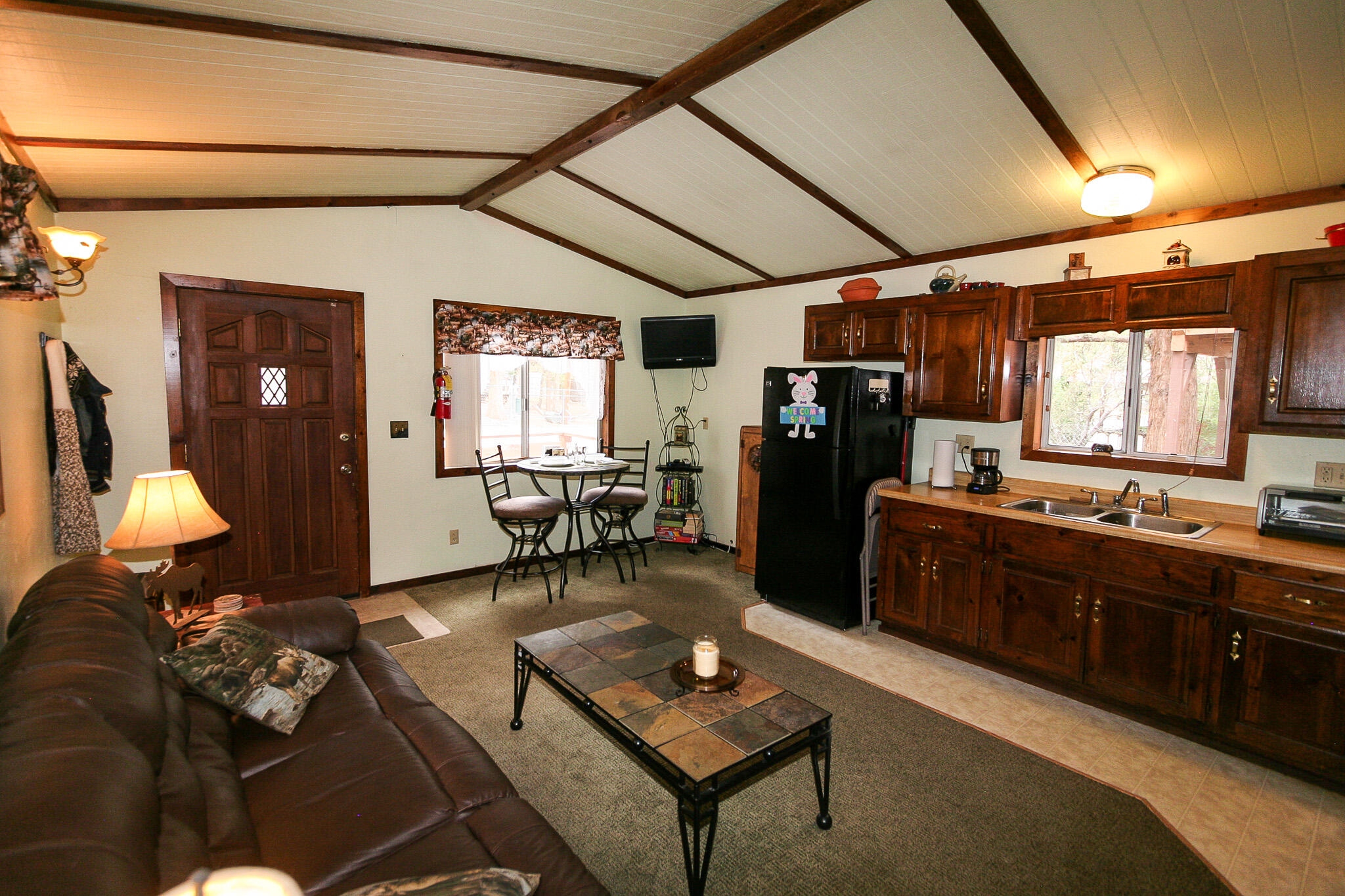 607 Spruce Lane Sugarloaf, CA 92386 - Photo 5 of 21 021