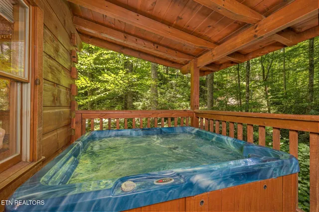 $399,900 | 1823 Laurel Valley Way, Sevierville, TN 37862