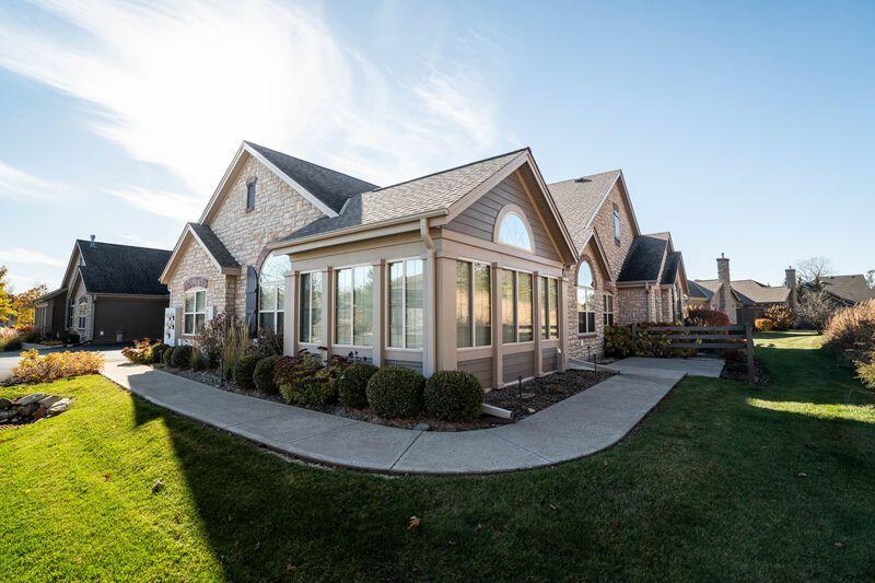 15270 Huff Way Brookfield, WI 53005 - Photo 2 of 24 Four Seasons Room Corner of Condo