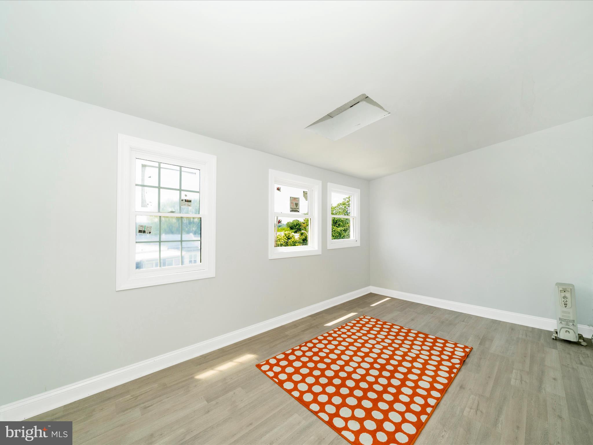 4818 7th Street Northwest Washington, DC 20011 - Photo 21 of 31 a view of an empty room with a window
