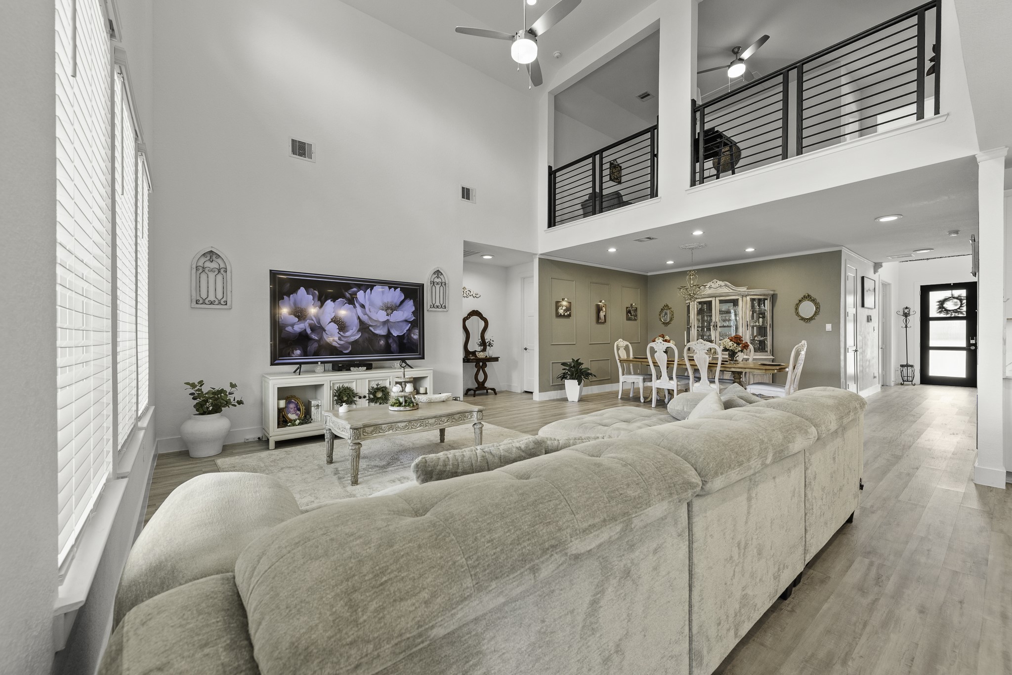 14130 Savage River Conroe, TX 77384 - Photo 11 of 33 a large white bed in a hotel room