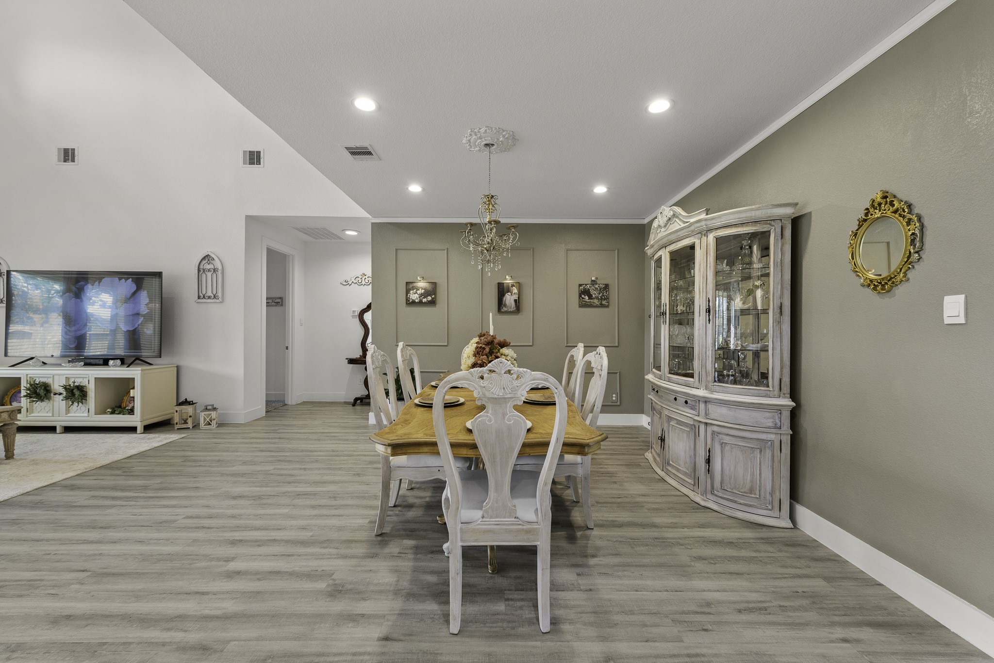 14130 Savage River Conroe, TX 77384 - Photo 6 of 33 a dining room with furniture and window