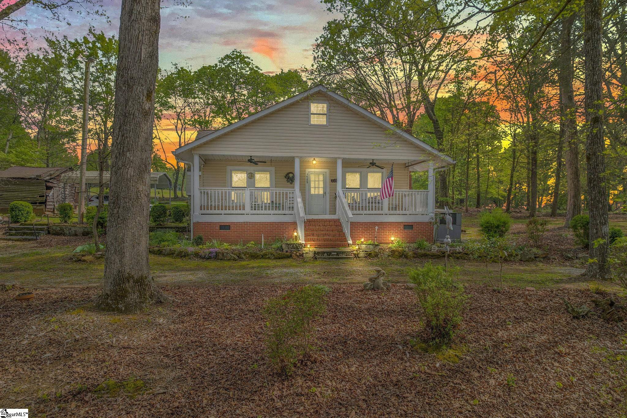 1988 Earls Bridge Road Easley, SC 29640 - Photo 4 of 36