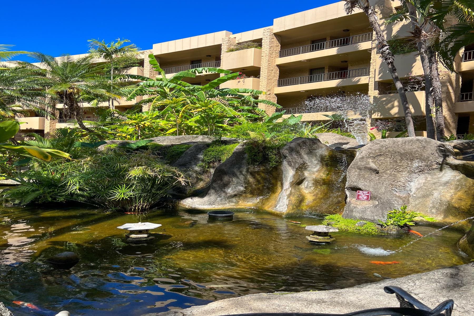 3601 Lower Honoapiilani Road, Unit 414 Lahaina, HI 96761 - Photo 26 of 28 a view of swimming pool with a yard
