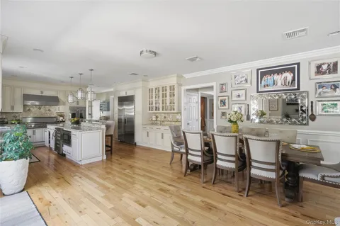 $2,150,000 | 27 Davison Place, Rockville Centre, NY 11570