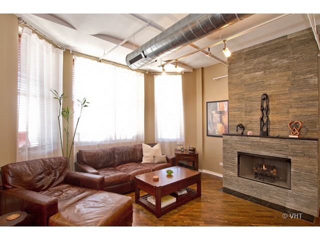 500 South Clinton Street, Unit 731 Chicago, IL 60607 - Photo 2 of 9
