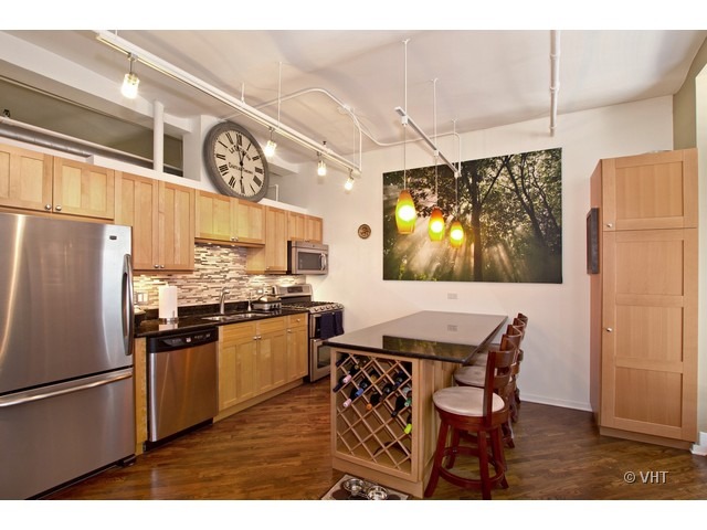 500 South Clinton Street, Unit 731 Chicago, IL 60607 - Photo 6 of 9