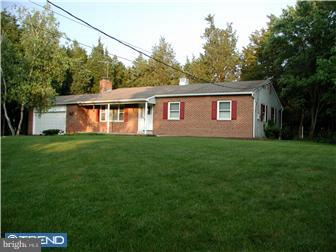 1032 Walt Road Pennsburg, PA 18073 - Photo 2 of 12 Exterior Front