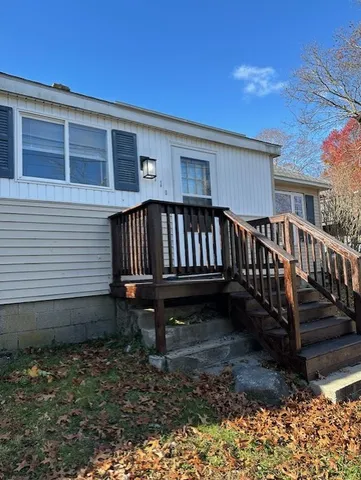 $2,500 | 11 Ocean Avenue, Warwick, RI 02889