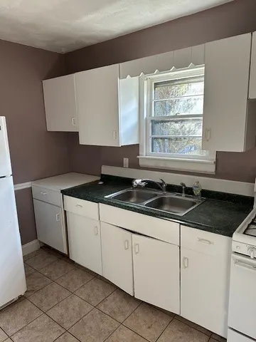 $2,500 | 11 Ocean Avenue, Warwick, RI 02889