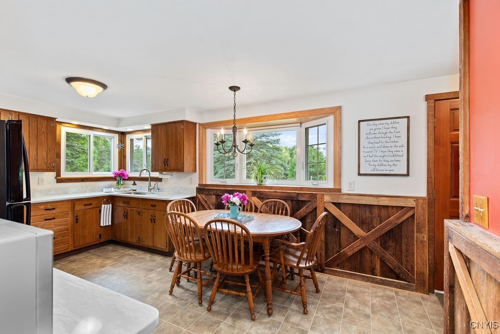 2770 Amber Road Marcellus, NY 13110 - Photo 7 of 39