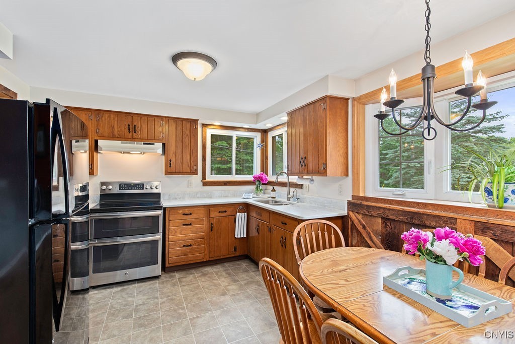 2770 Amber Road Marcellus, NY 13110 - Photo 8 of 39