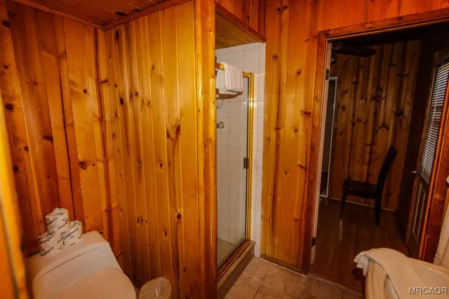 a view of walk in closet