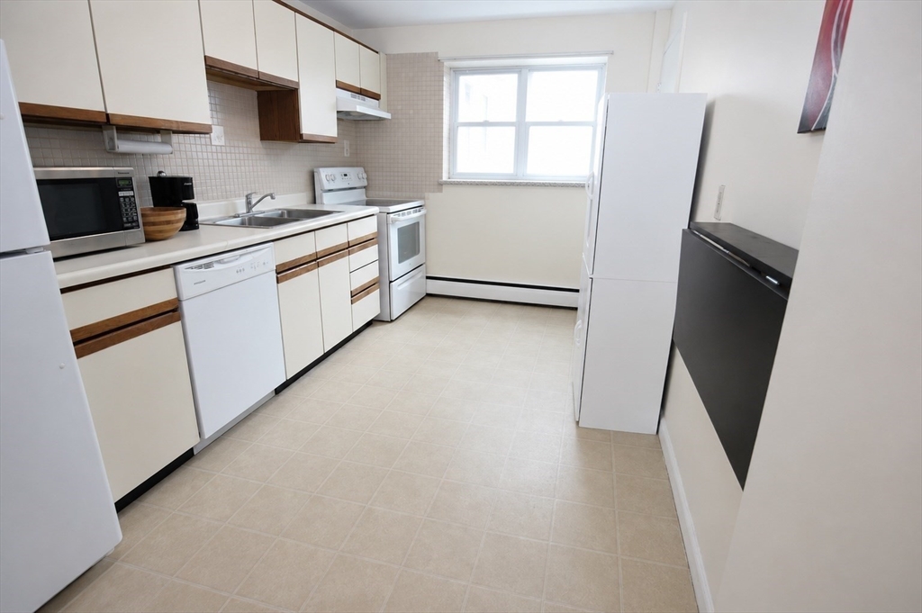 65 Colborne Road, Unit 3 Boston, MA 02135 - Photo 2 of 8
