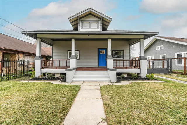 $2,250 | 212 Clifton Street, Houston, TX 77011