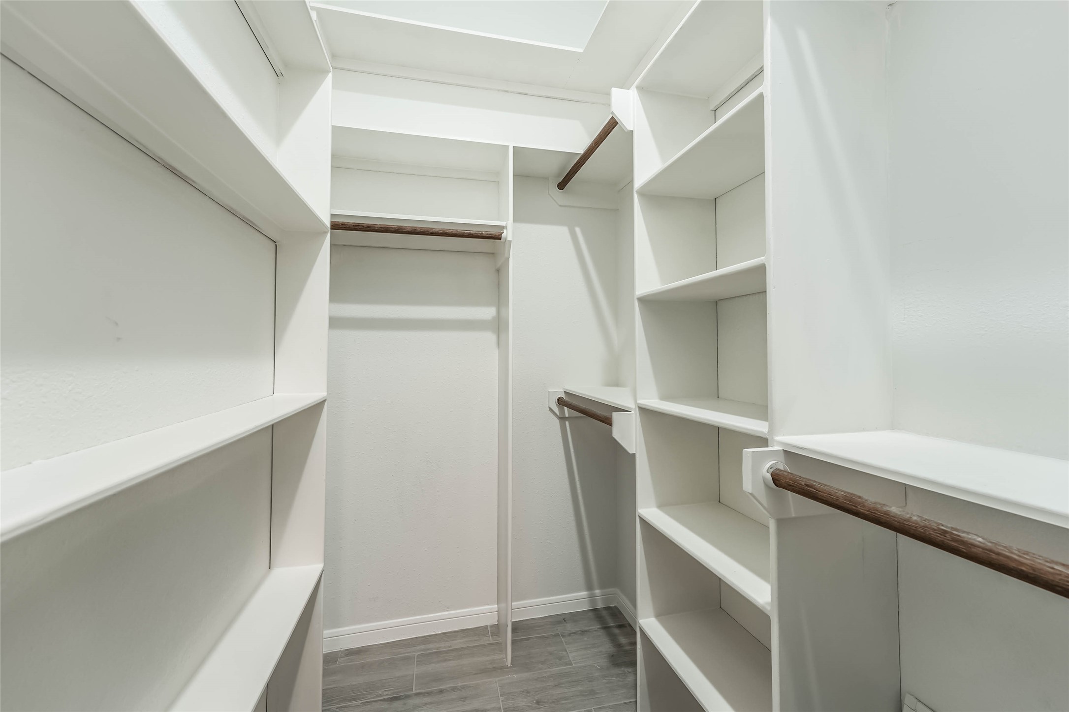 212 Clifton Street Houston, TX 77011 - Photo 8 of 12