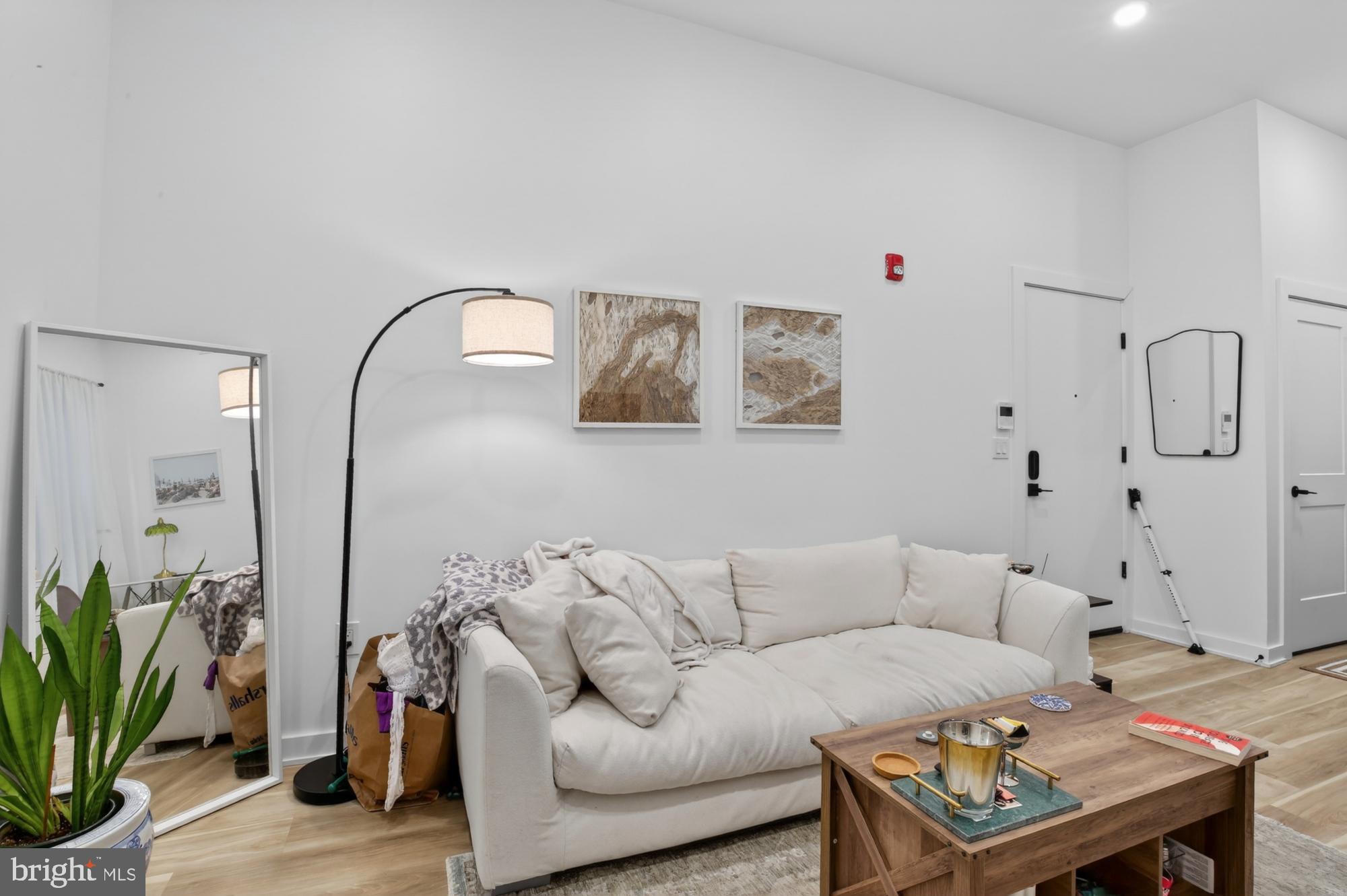 1415 Locust Street, Unit 502 Philadelphia, PA 19102 - Photo 4 of 18